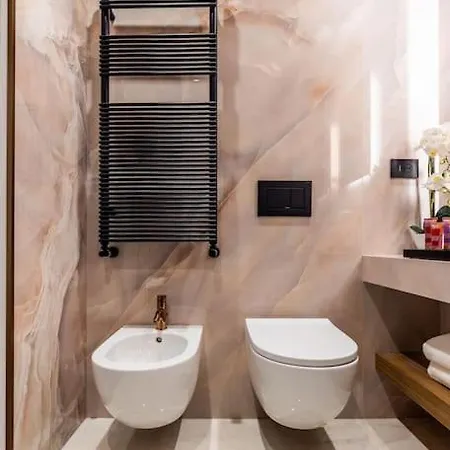 Caravaggio Luxe